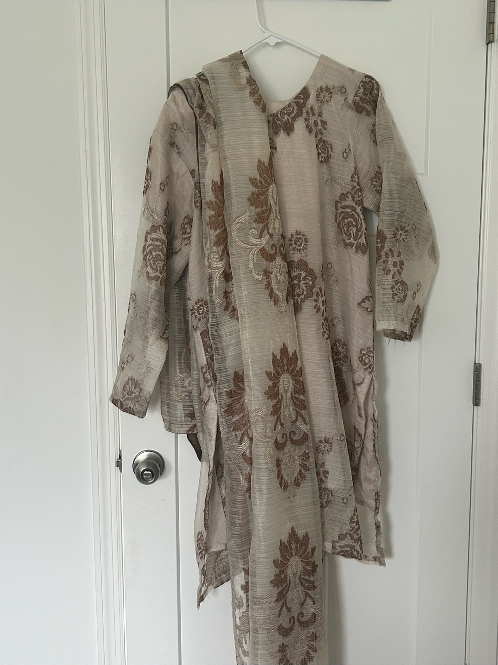 Cream Floral Formal , party wear, Dress, shalwar kameez with Matching dupatta
